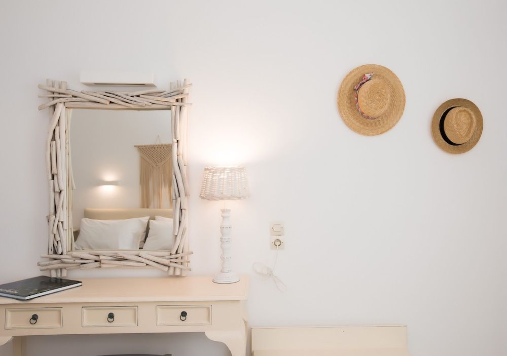 Charissi Hotel Standard Room 5