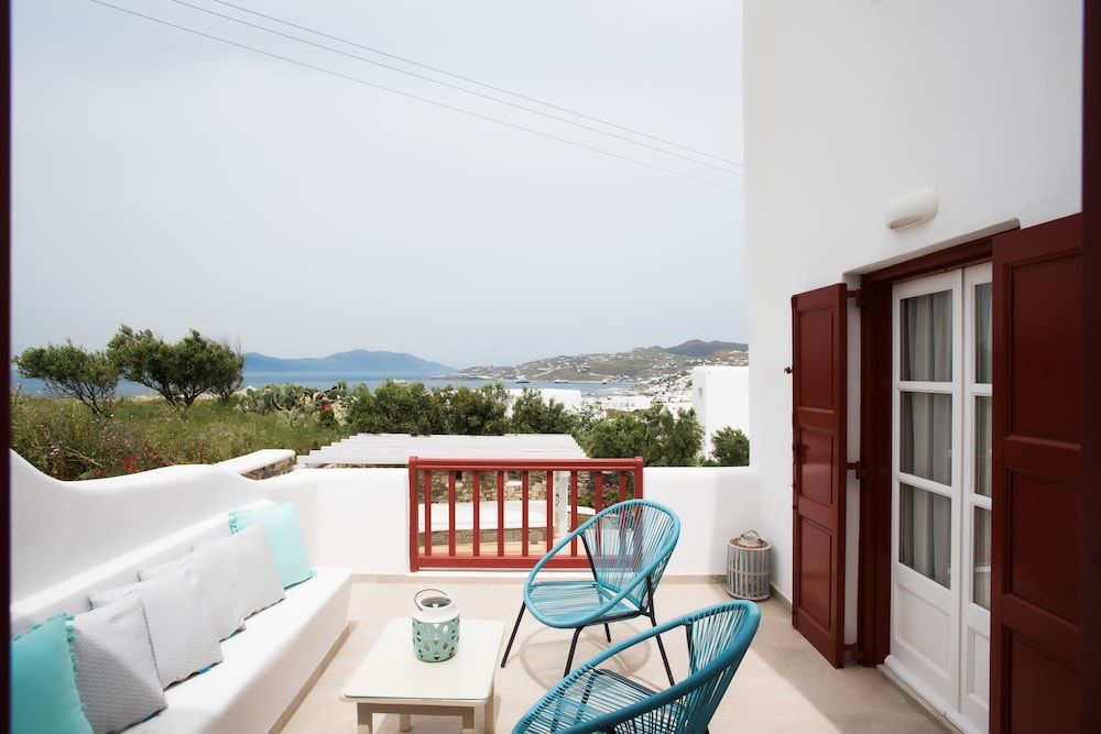 Charissi Hotel Standard Room 9