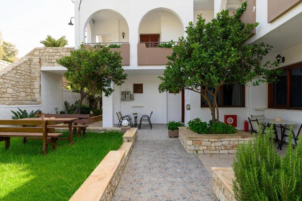Anthos Apartments