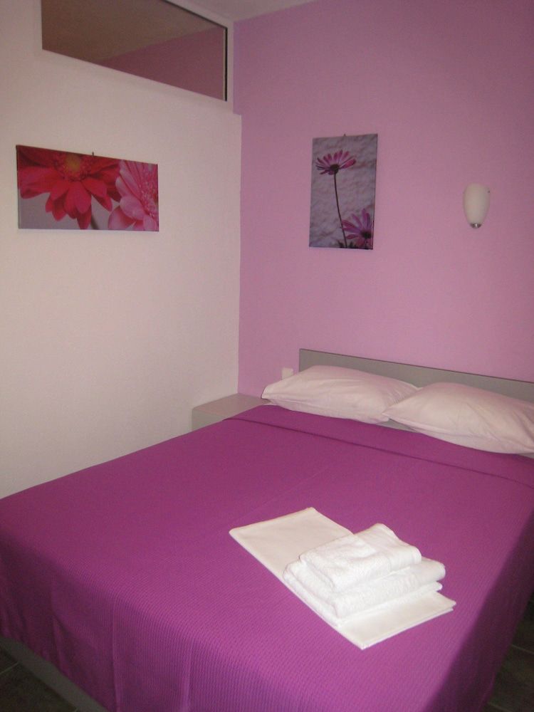 Superior Apartment, 2 Bedrooms, Pool View