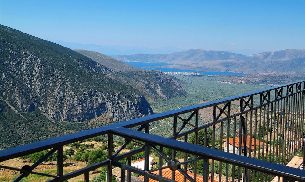 Pan Hotel Triple Room, Sea View 11