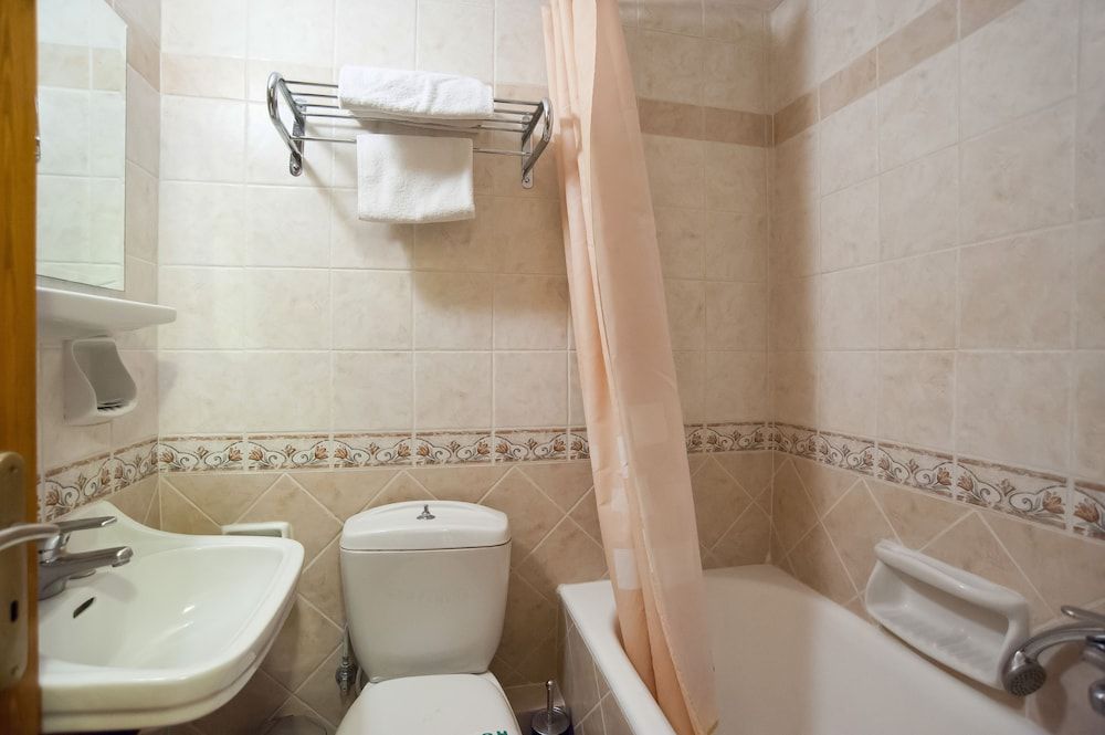 Pan Hotel Double or Twin Room 9