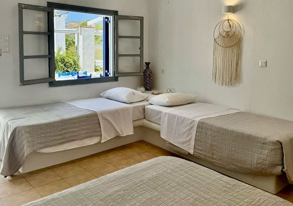 Comfort Quadruple Room, Partial Sea View