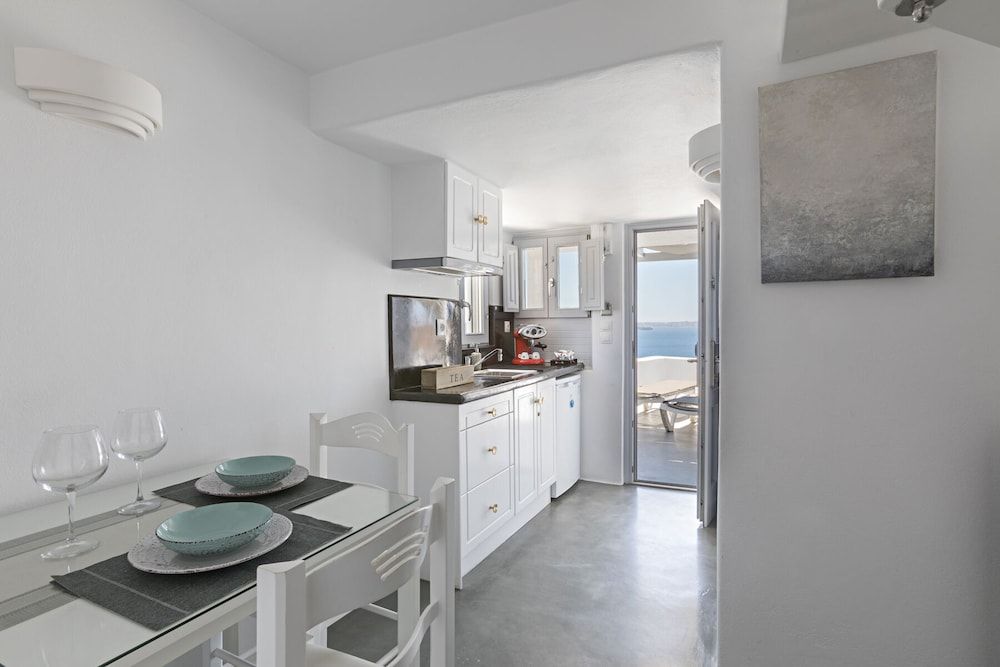 undefined Helianthus Suites 10