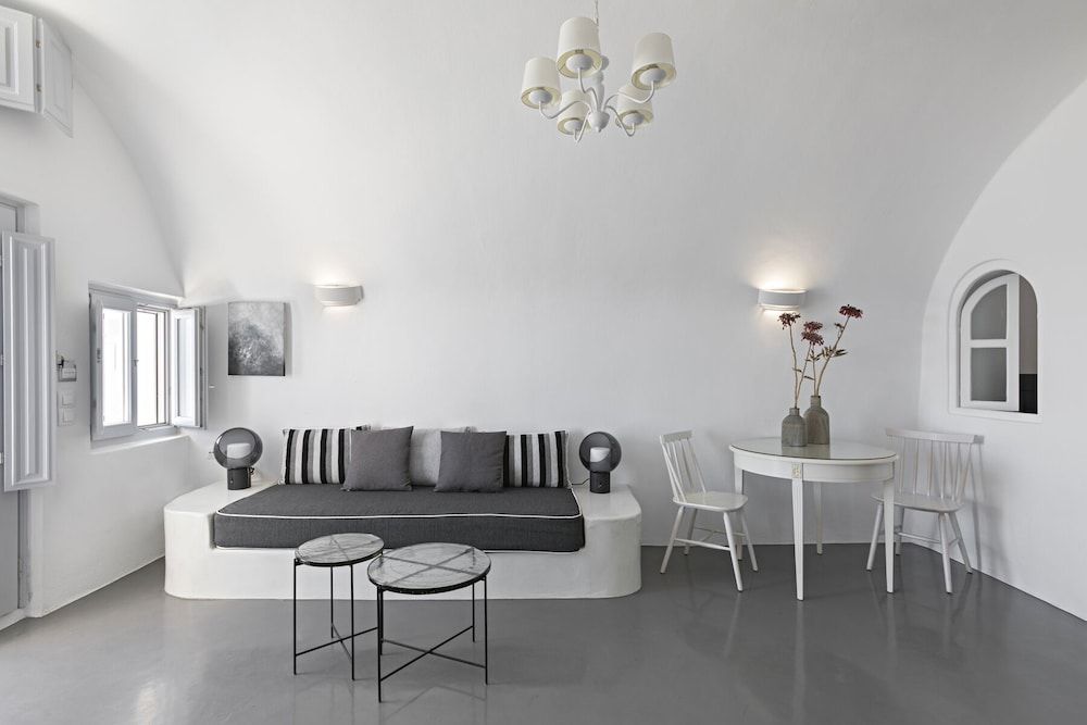 Helianthus Suites Prestige Suite, Hot Tub (Outdoor) 26