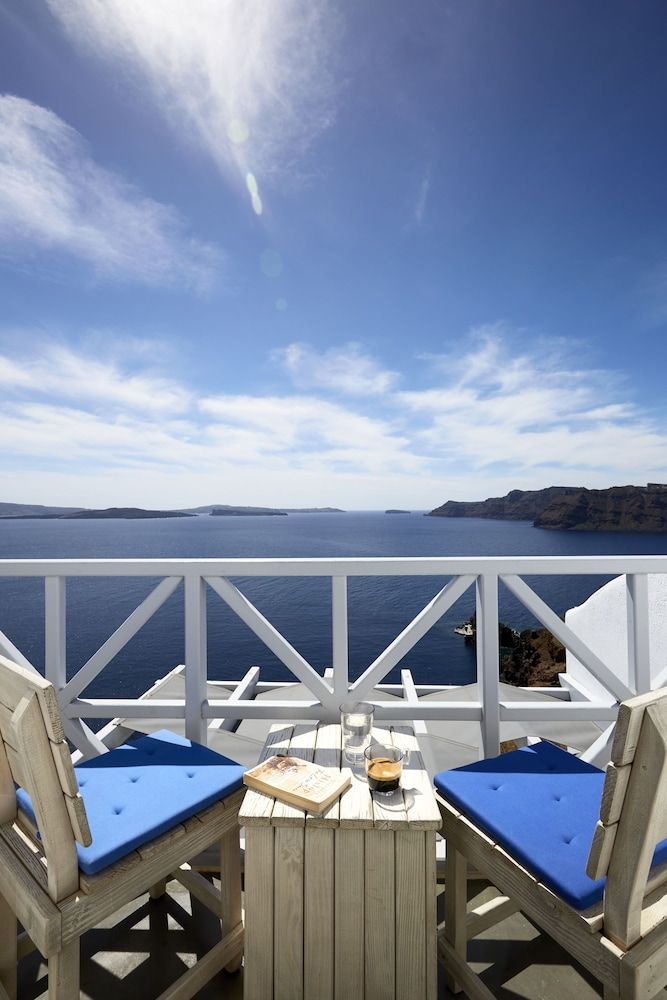 Helianthus Suites Honeymoon Suite, Hot Tub (outdoor) 6