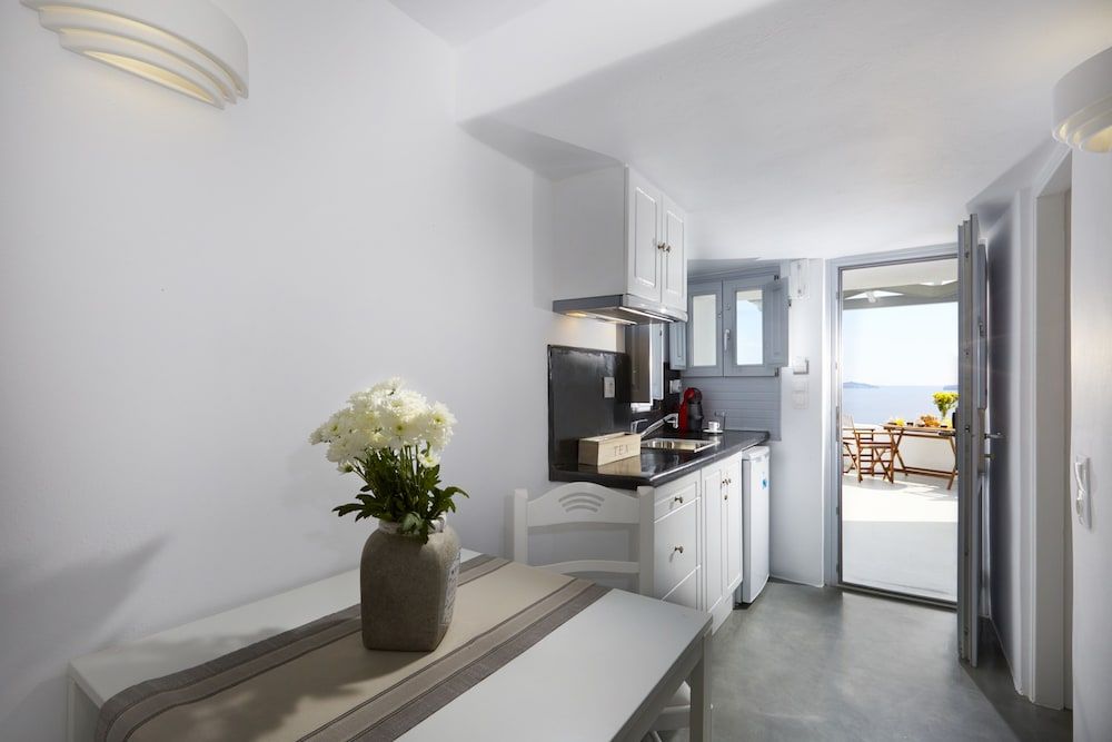 undefined Helianthus Suites 9