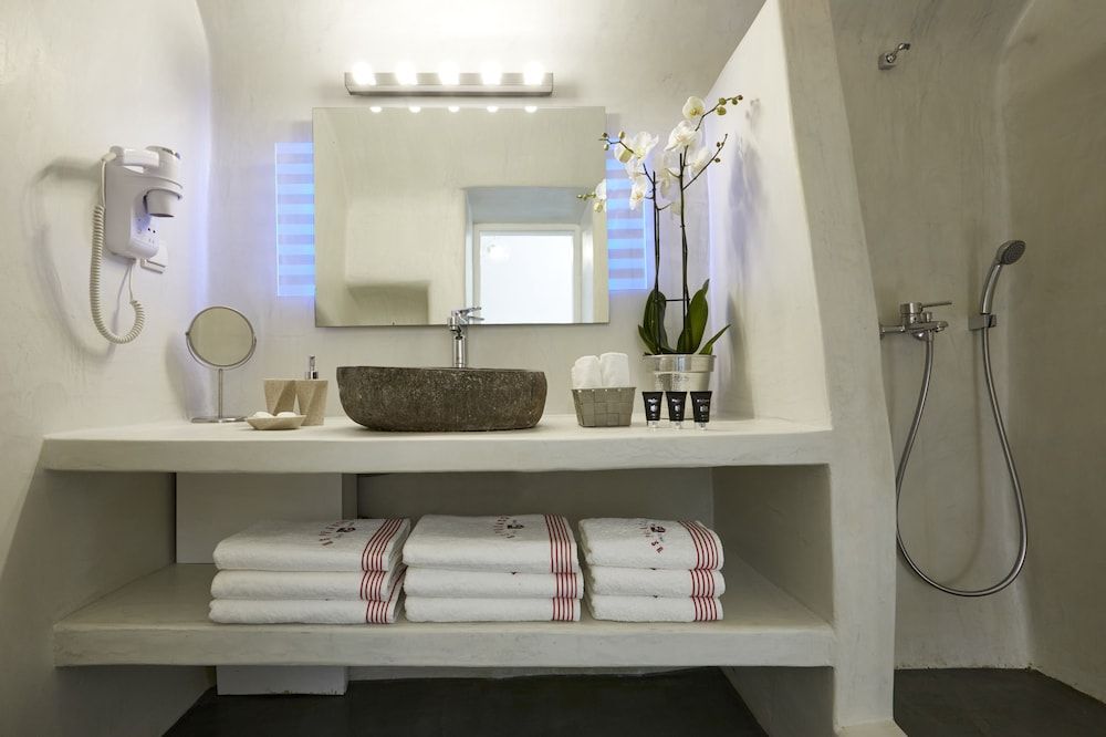 Helianthus Suites Prestige Suite, Hot Tub (Outdoor) 15