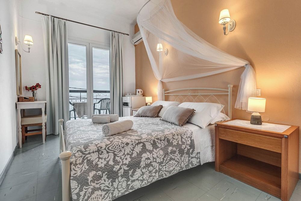 Classic Double or Twin Room, Sea View