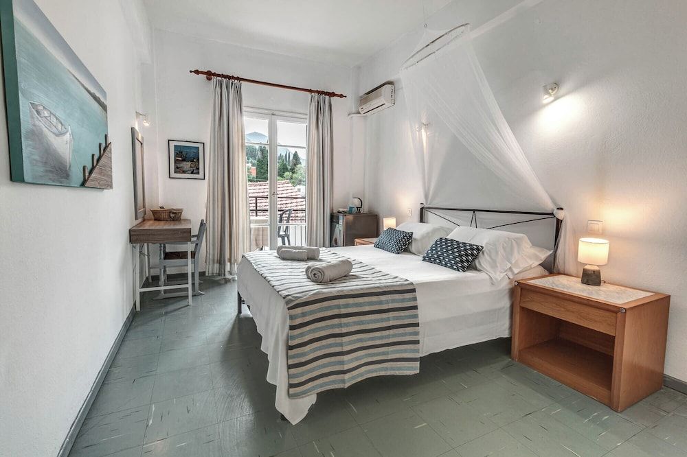 Basic Double or Twin Room