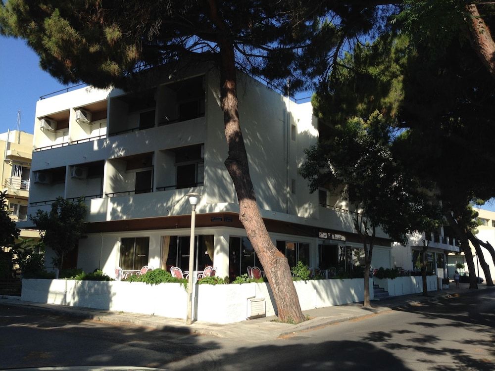 Phaethon Hotel