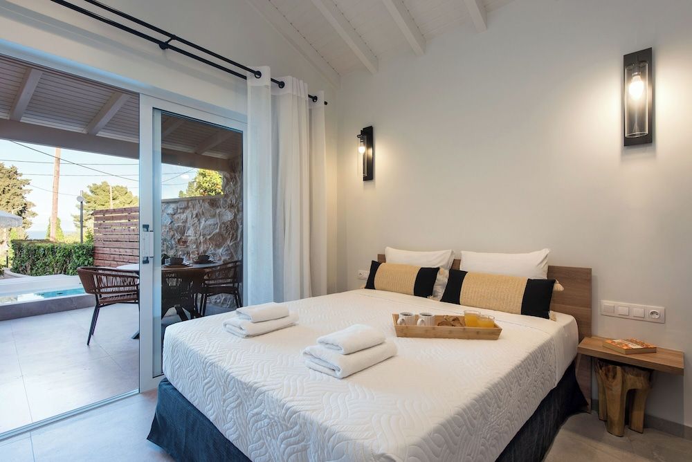 Anita Village Studio Deluxe with Mini Pool 2