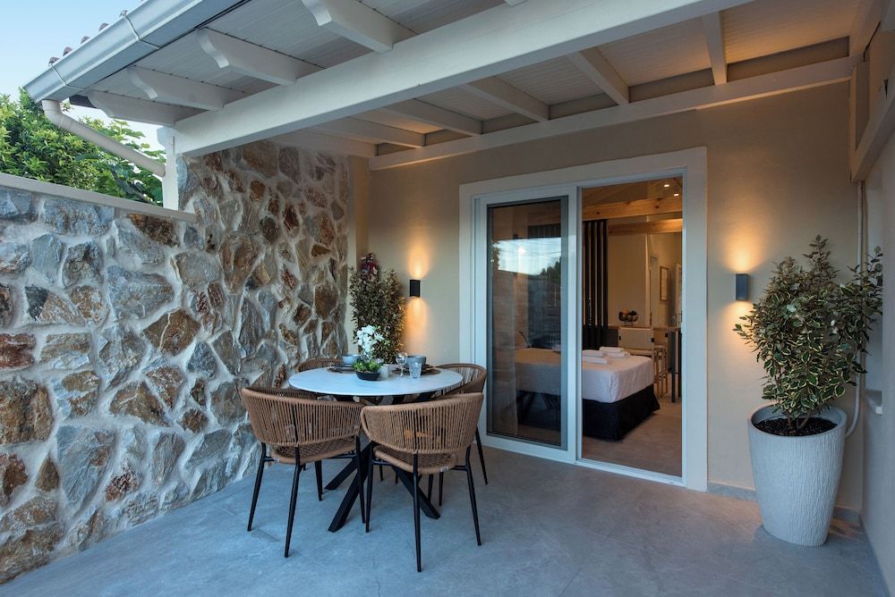 Anita Village Studio Deluxe with Mini Pool 8