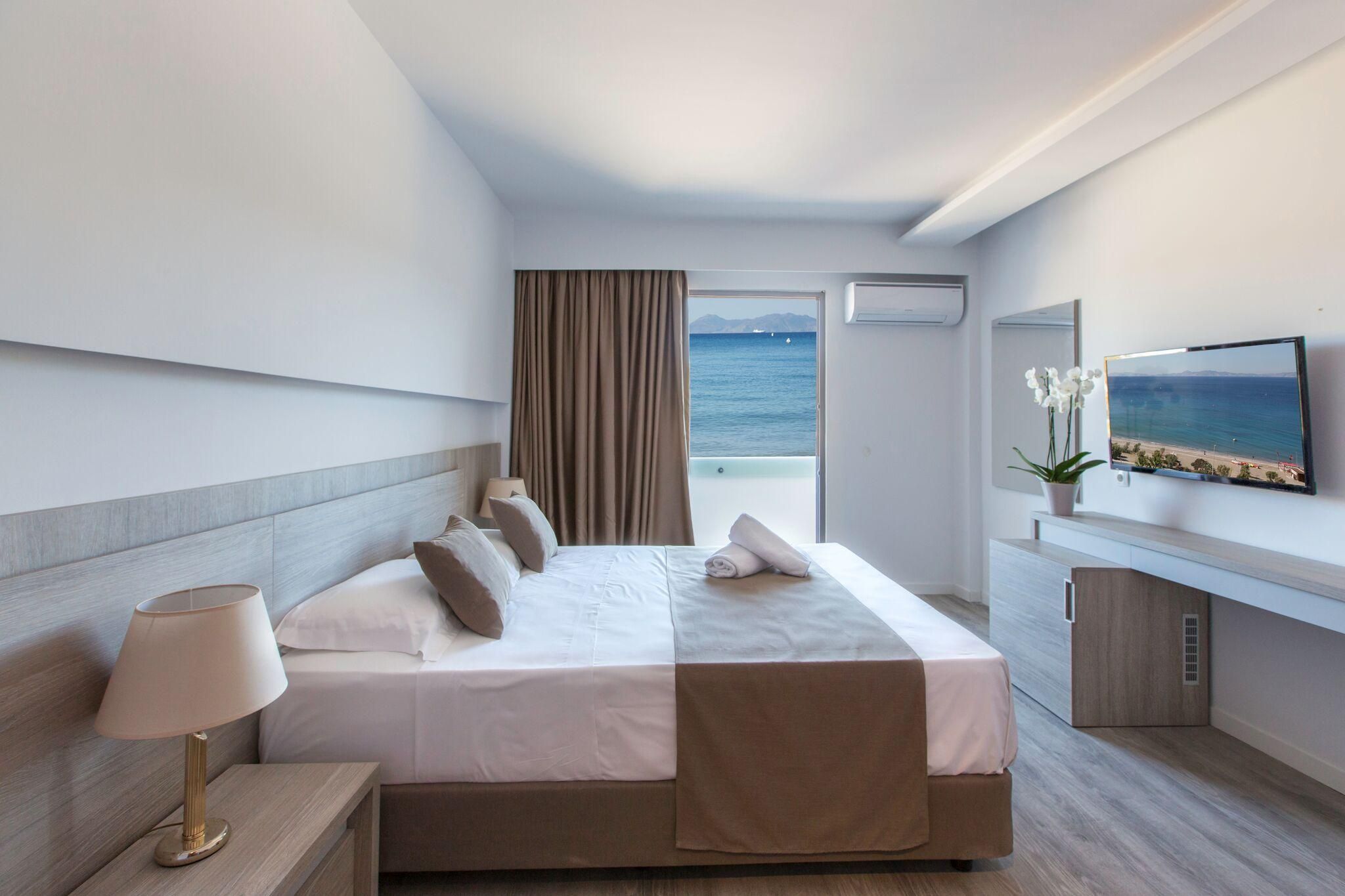 1 Bedroom Suite with Partial Sea View
