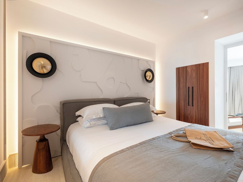 Two Bedrooms Sunset & Sea View Suite with Pool