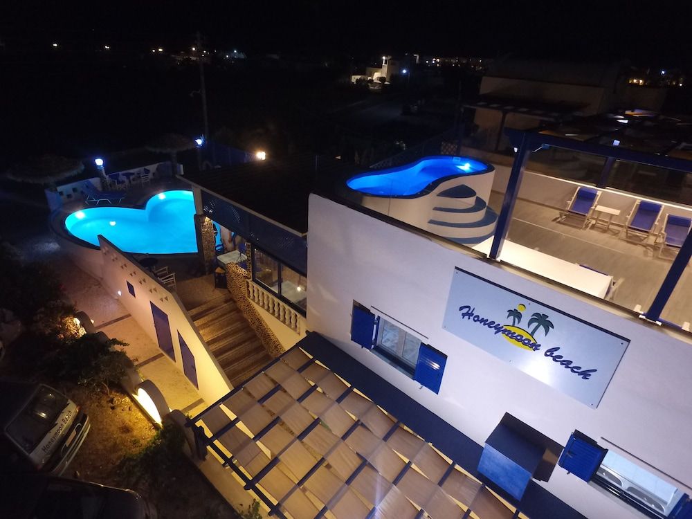 undefined Honeymoon Beach Studios 8