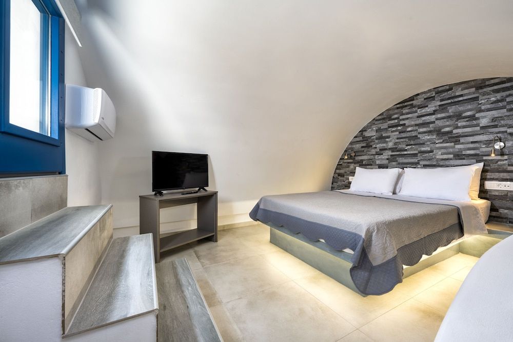 undefined Honeymoon Beach Studios 2