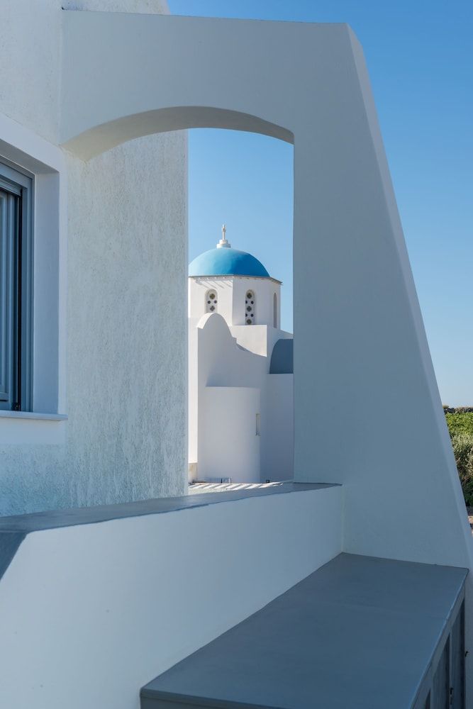 undefined Aspronisi Luxury Villa 3