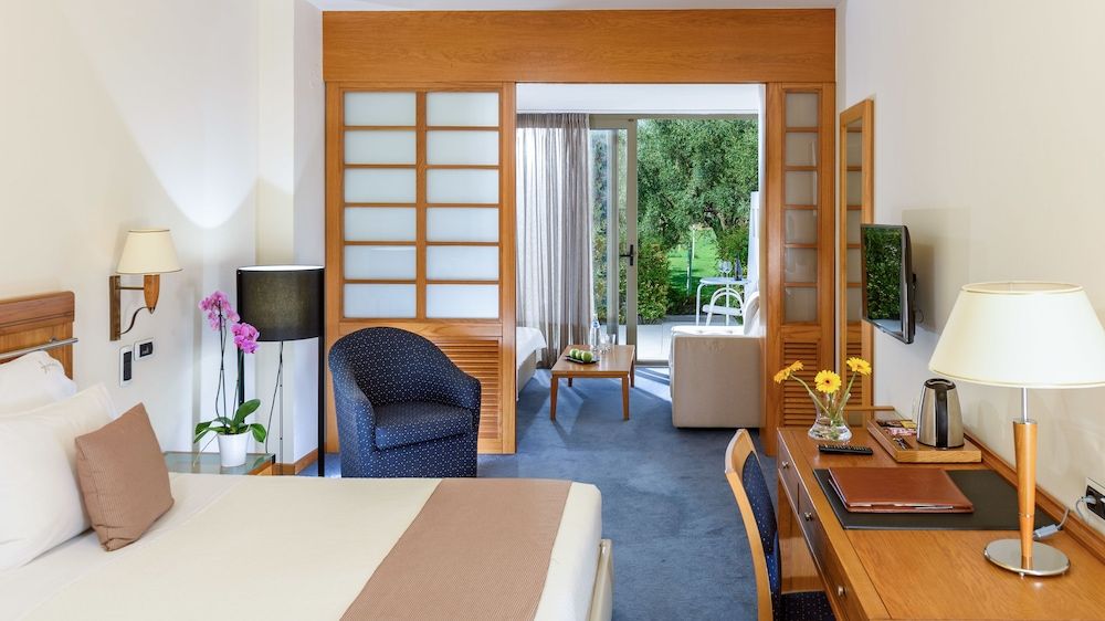 Alexander Beach hotel & Spa Family Room, Garden View, Poolside 6