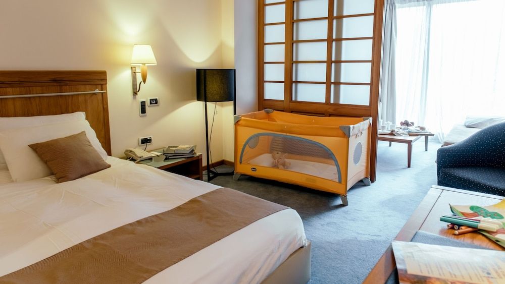 Alexander Beach hotel & Spa Family Room, Garden View, Poolside 2