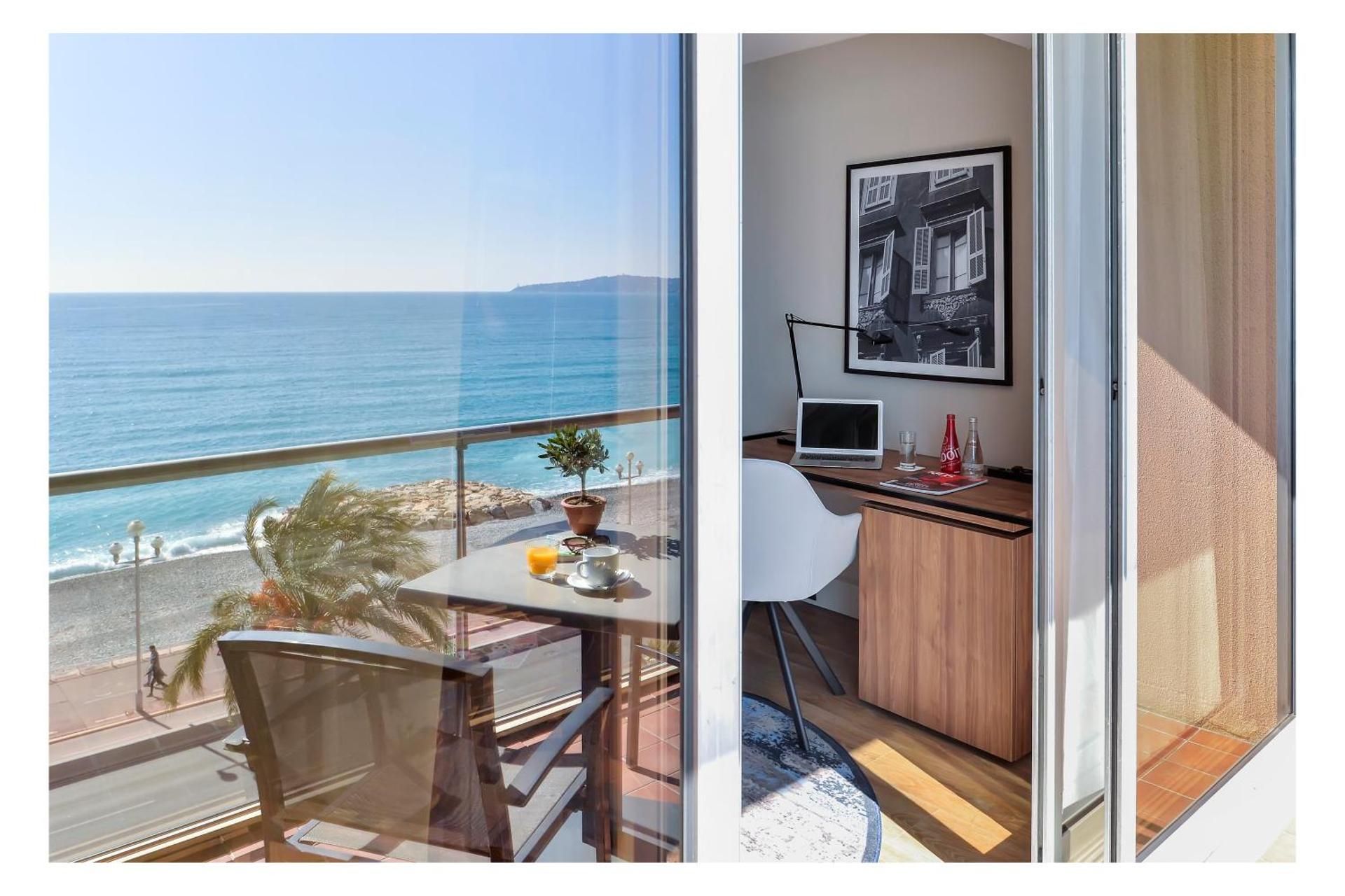 Premium Room with View 