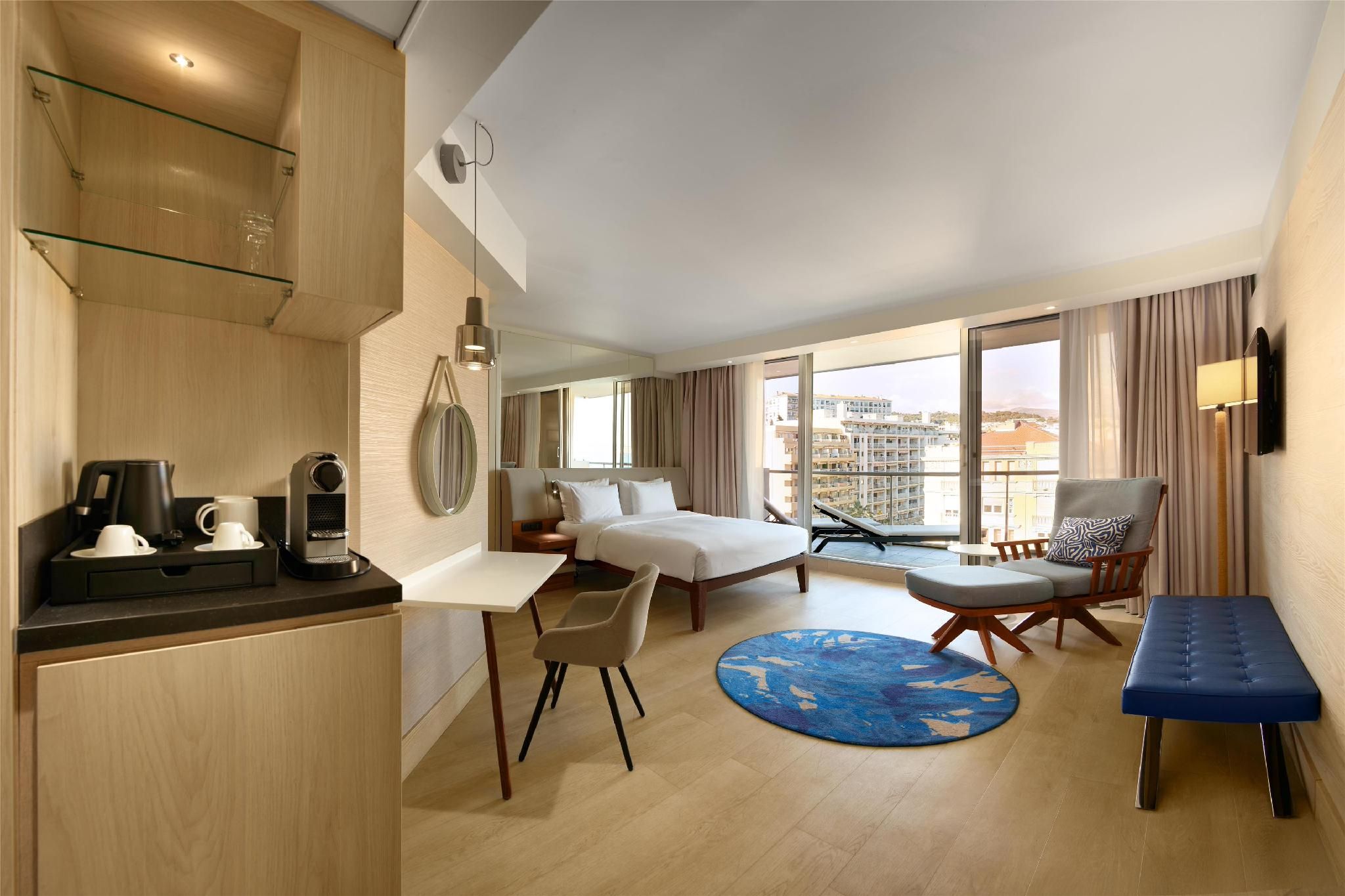 undefined Radisson Blu Hotel, Nice 5