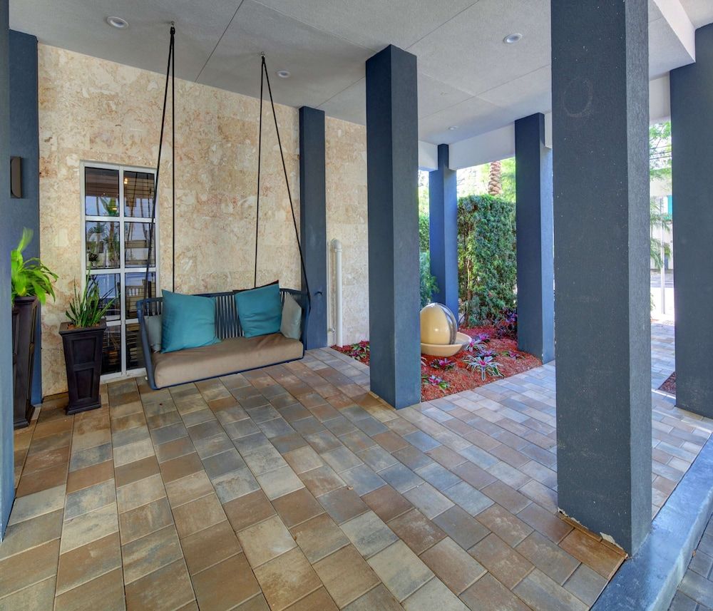 undefined Hampton Inn Miami-Coconut Grove/Coral Gables 6
