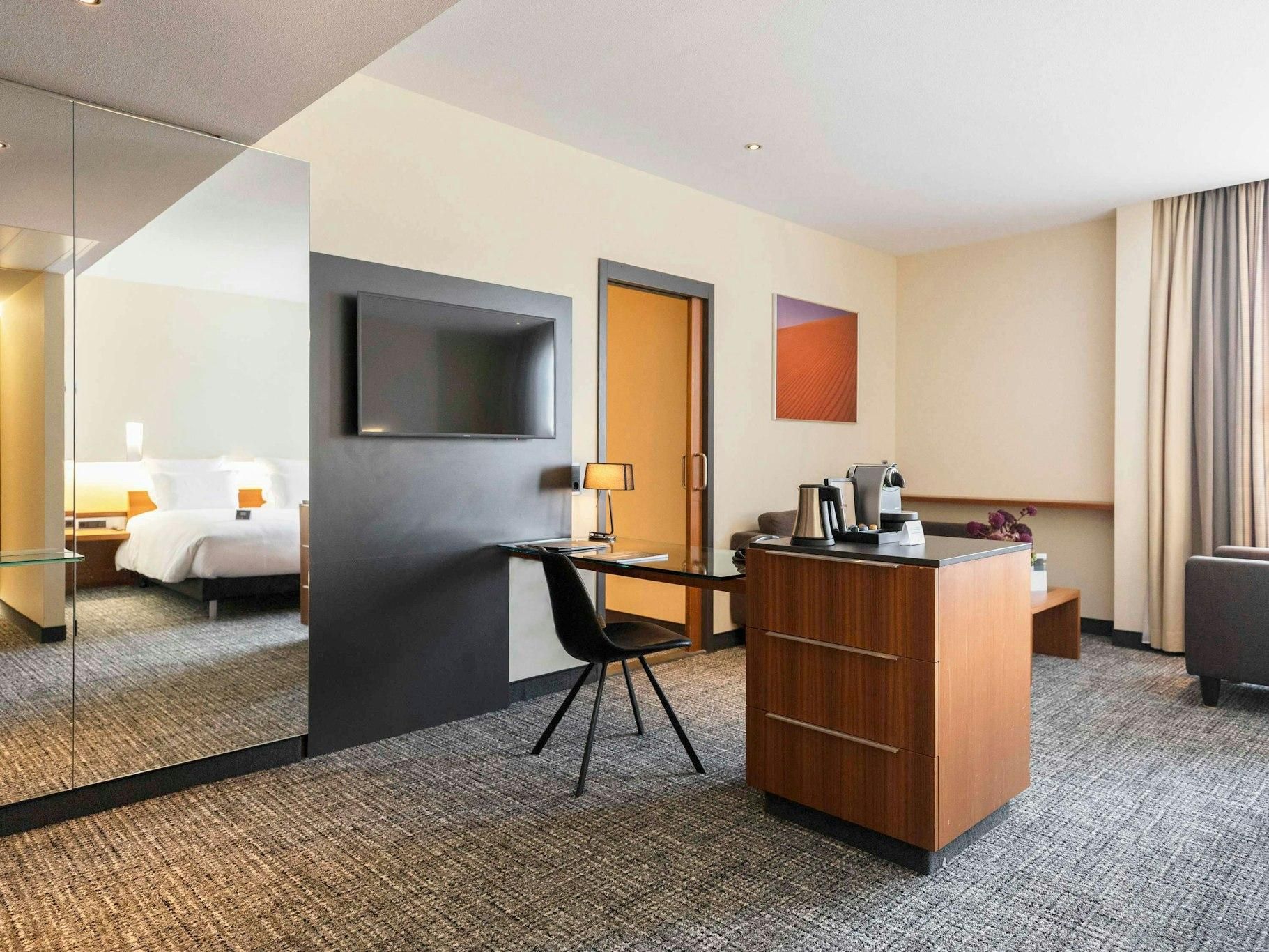 SUPERIOR ROOM, 2 Single Size Beds