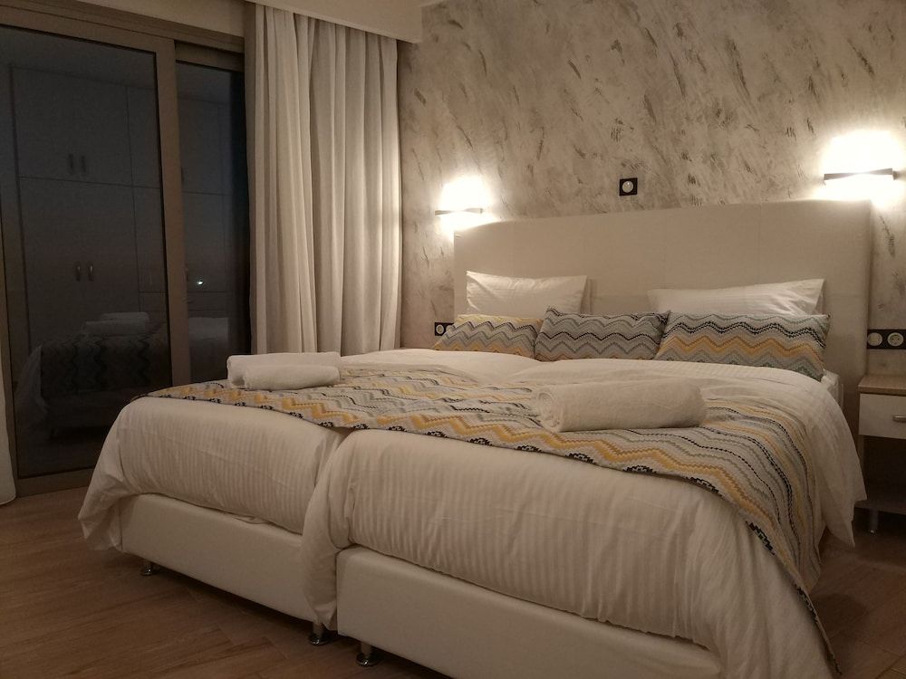 Junior Studio Suite