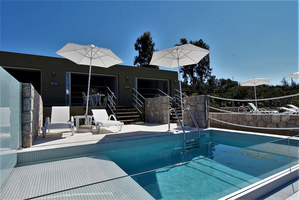 Suite, Private Pool (Lemon)