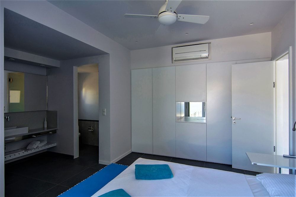 Luxury Studio Suite, 2 Bedrooms