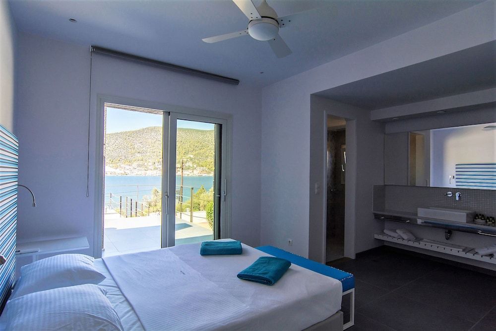 Luxury Studio Suite, 2 Bedrooms