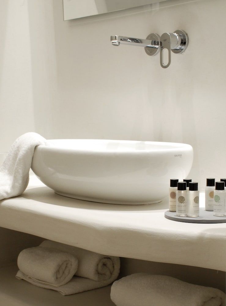 Aqua Blue Hotel Standard Double or Twin Room 7