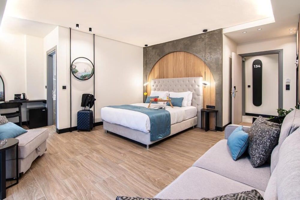 Thalassa Apart Hotel Executive Suite