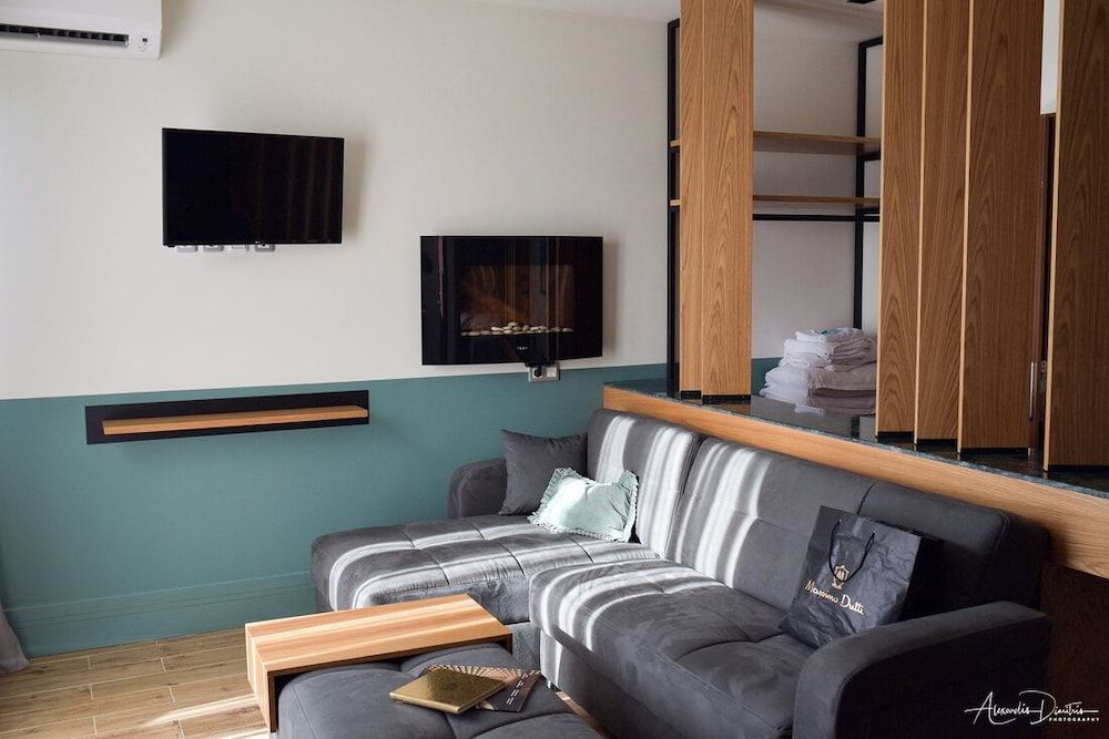 Thalassa Apart Hotel Executive Suite 8