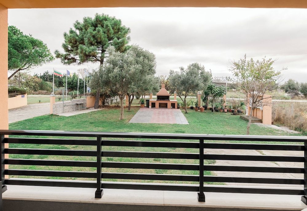 Thalassa Apart Hotel Executive Suite 4