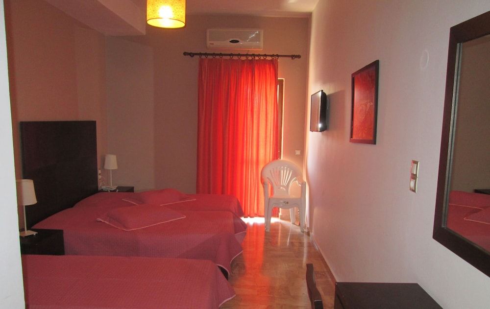 Vanisko Hotel Quadruple Room 6