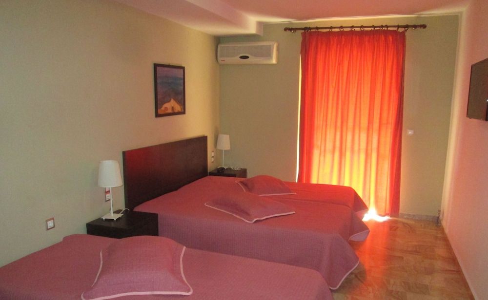 Vanisko Hotel Triple Room 8