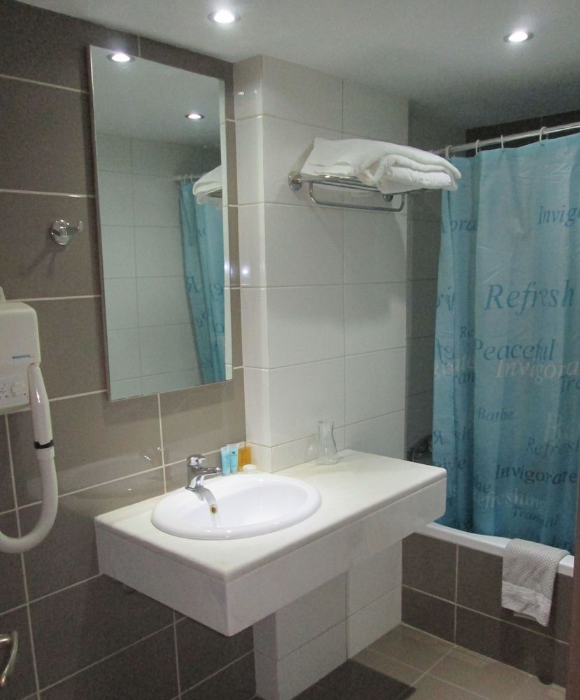 Vanisko Hotel Quadruple Room 7