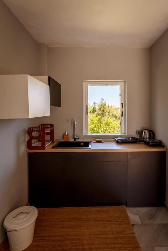 Galatea Quadruple Room 9