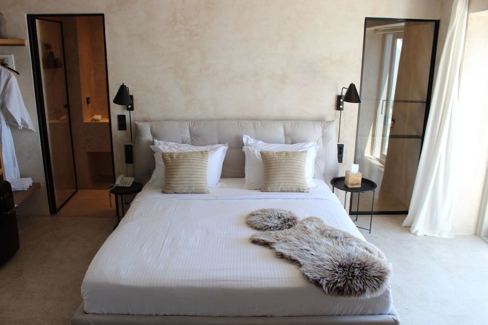 undefined Cocoon Suites 8