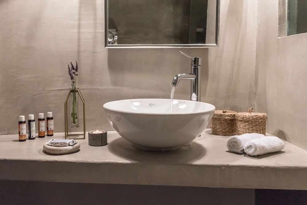 Cocoon Suites Junior Suite, Hot Tub (Outdoor) 14