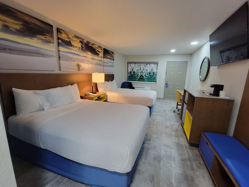 Standard Room, 1 King Bed