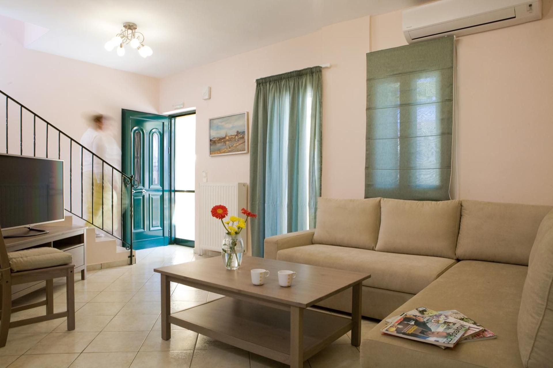 Three-Bedroom Villa with Private Pool - Split Level