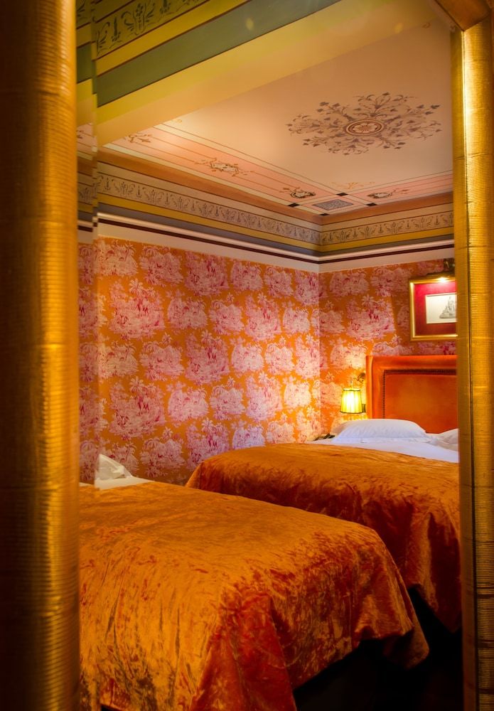 Maison Grecque Triple Room 6