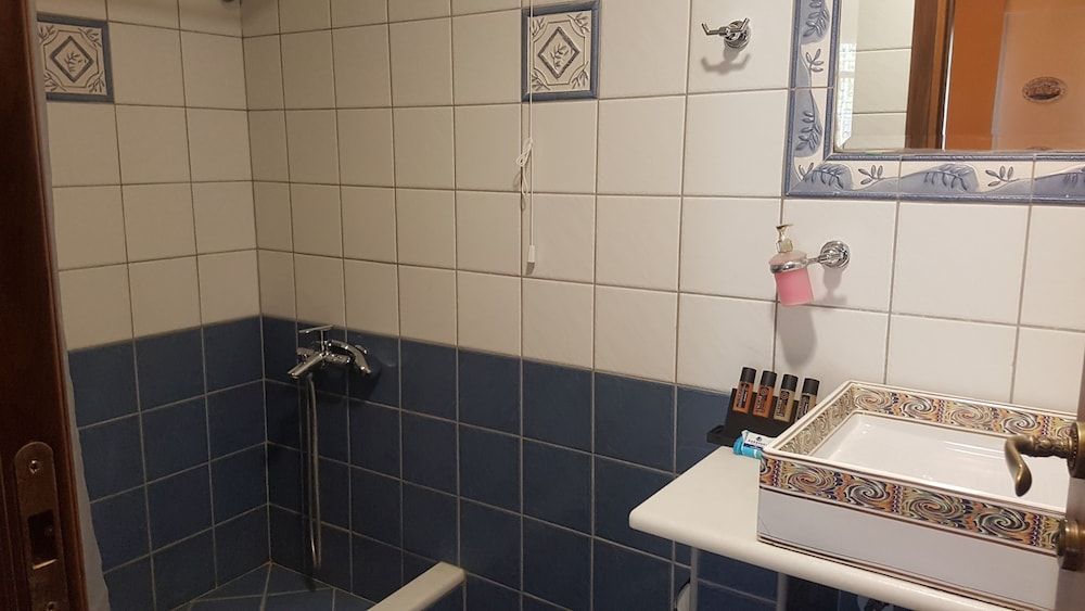 Epavlis Boutique Suites Family Suite, 2 Bedrooms, Non Smoking, City View 14