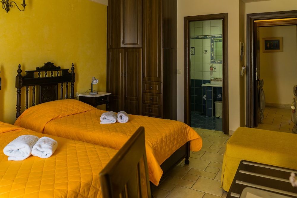 Epavlis Boutique Suites Family Suite, 2 Bedrooms, Non Smoking, City View 5