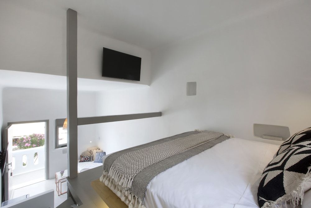 undefined Dreambox Mykonos Suites 9