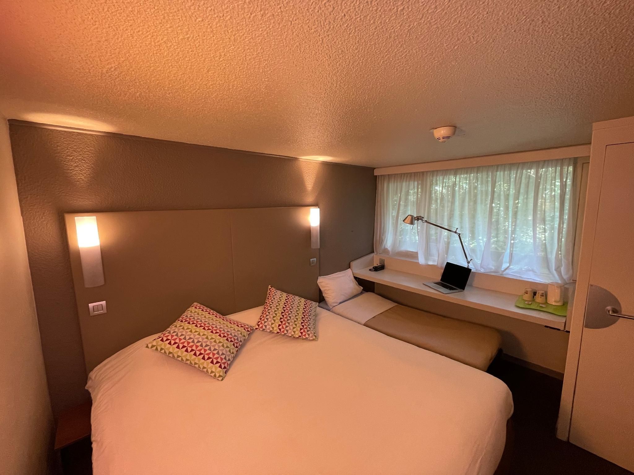 Room Next Generation - 1 Double Bed 1 Junior Bed up to 10 years