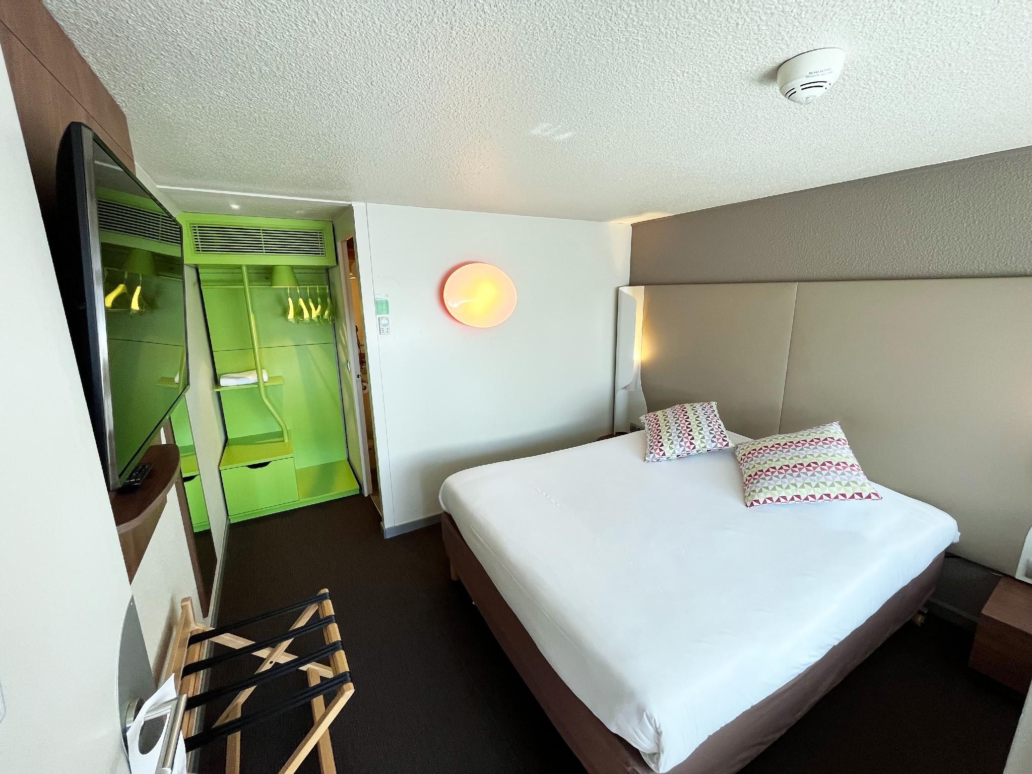 Room Next Generation - 1 Double Bed